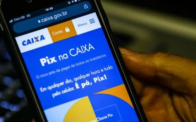 Receita Federal irá monitorar dados de cartão de crédito e Pix